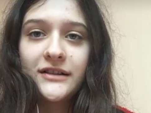 Два тижні у пеклі: 14-річна дівчинка з Маріуполя жила під обстрілами та знімала все на відео