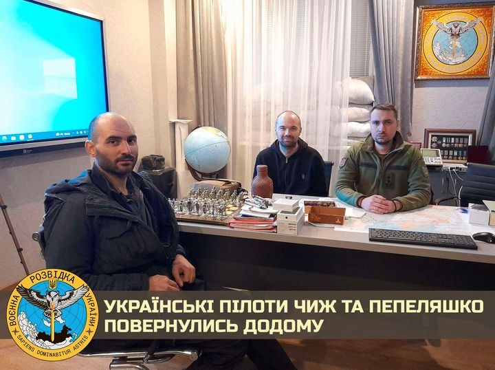 З полону рашистів зільнили двох українських пілотів
