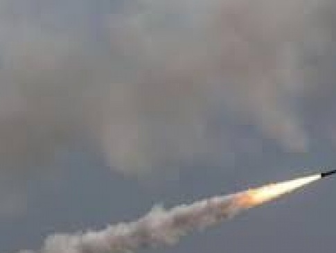 Внаслідок ракетного удару по Києву є загиблі і постраждалі