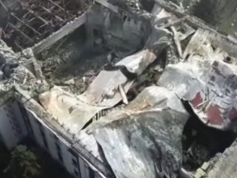 У Маріуполі окупанти скинули бомбу на лікарню біля «Азовсталі»