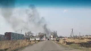У Росії загорілася стара авіаційна частина (відео)