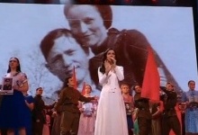 Російське ТБ під час концерту до 9 травня показало фото Бонні і Клайда