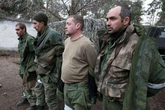 На заході України розмістили табір для військовополонених росіян