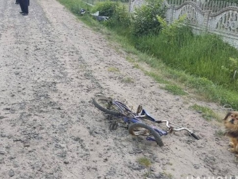 На Волині мотоцикліст задавив дитину і втік з місця аварії