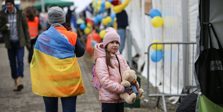 Насильно депортовані росіянами українці тікають з РФ і повертаються додому