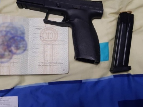 СБУ затримала на Київщині торгівців зброєю, які видавали себе за правоохоронців