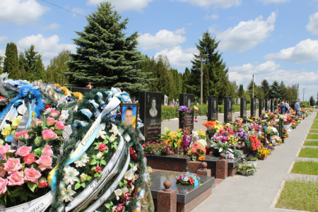 У Луцьку затвердили положення про поховання загиблих на війні військових