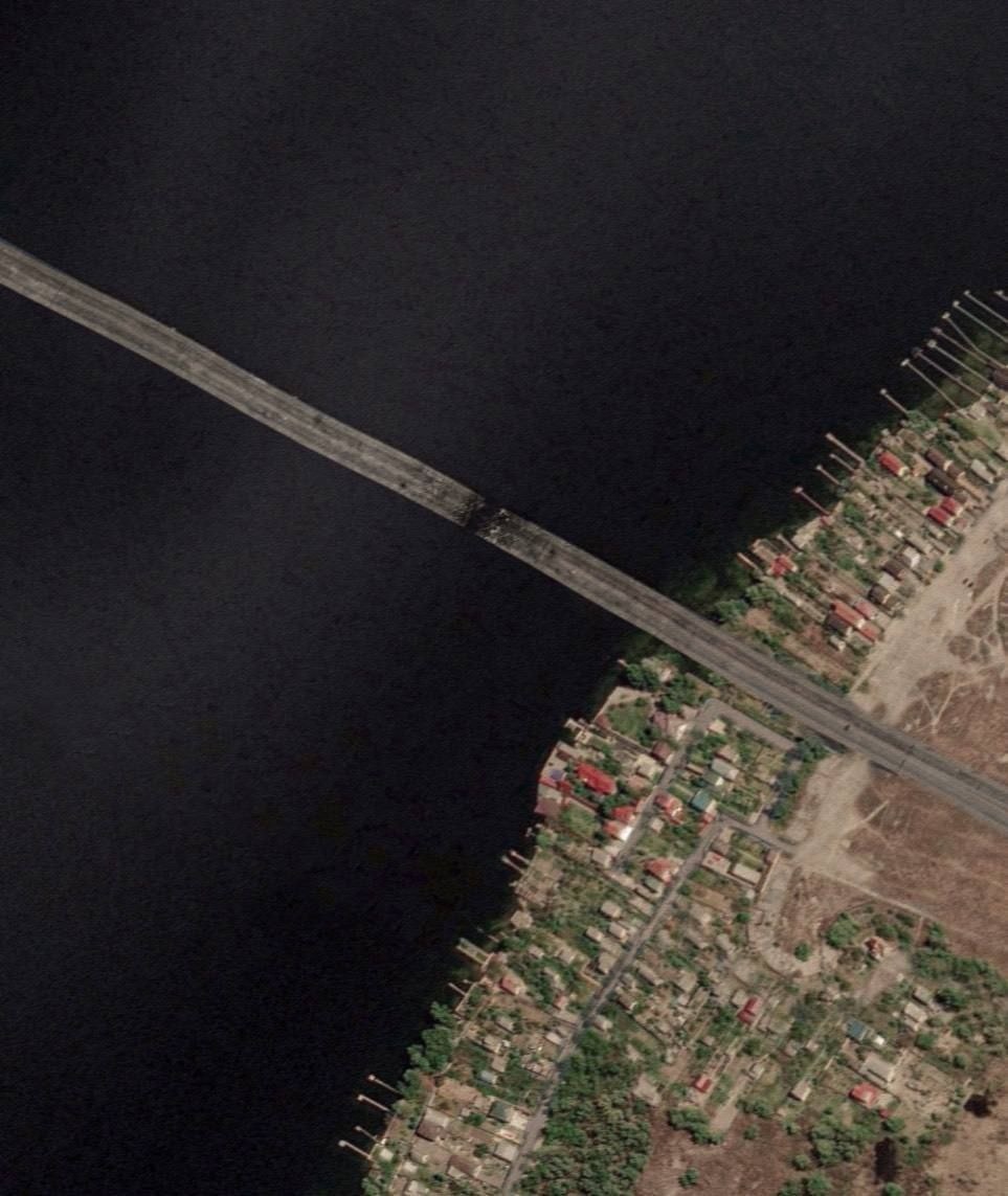 ЗСУ втретє вдарили по Антонівському мосту в Херсоні