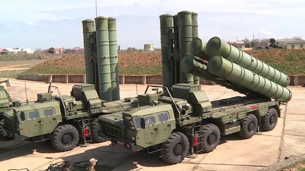 З Улан-Уде до кордонів з Україною везуть 28 ваганоів ракет до С-300