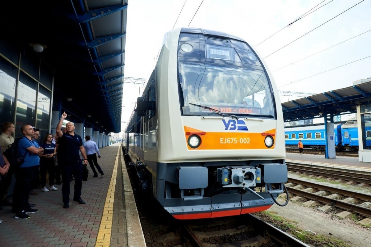 З Києва до Рівного і Луцька ходитиме двоповерховий потяг