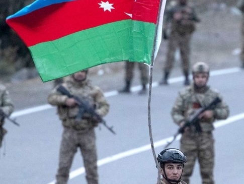 Азербайджан взяв під контроль Лачин – росіяни відійшли