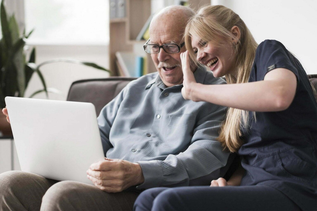 5 порад, як налаштувати ноутбук для літніх людей