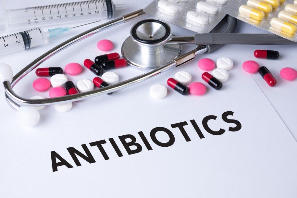 Наскільки безпечними є антибіотики?