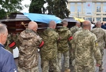 У Луцьку попрощалися одразу з двома загиблими воїнами (фото)