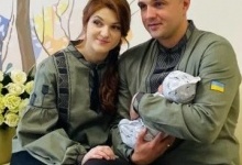 Звільнену з полону військового-медика Мар’яну Мамонову виписали з пологового і подарували їй квартиру у Луцьку