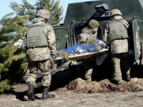 Росіянин рятує на фронті українських воїнів