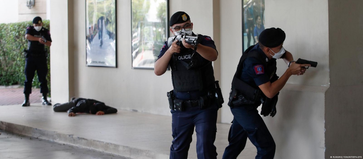 У Таїланді звільнений поліцейський влаштував розстріл у дитсадку
