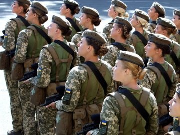 Жінки ставатимуть на військовий облік лише добровільно