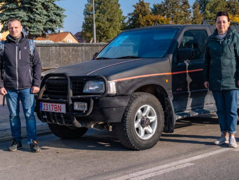 Волонтер з Литви привіз автомобіль для волинських військових