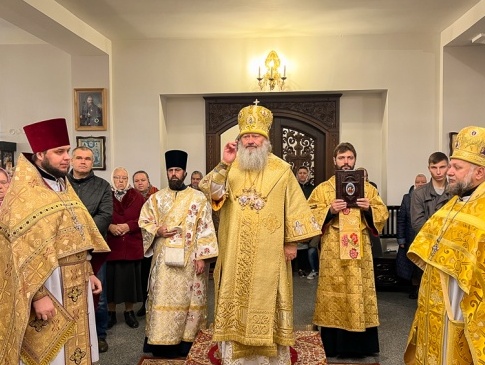 Cлужбу у луцькому храмі очолив скандальний митрополит УПЦ МП
