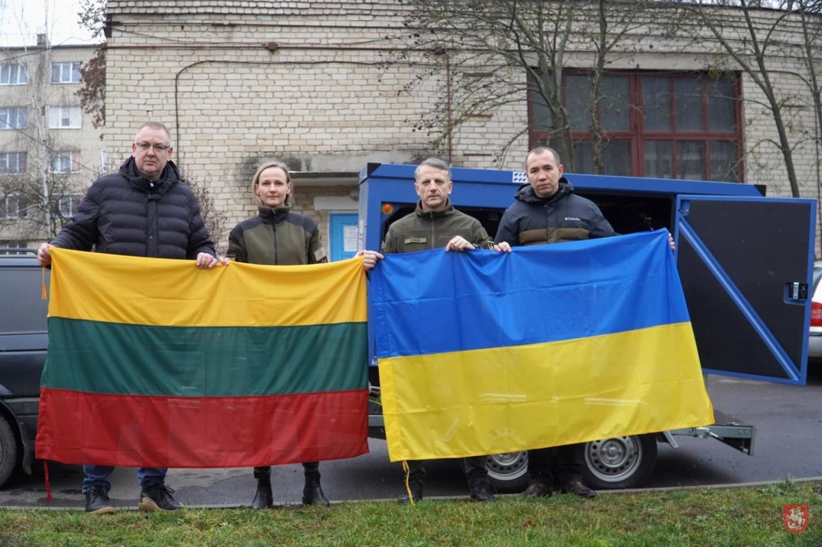 Литовці привезли потужний генератор для волинського міста (фото)