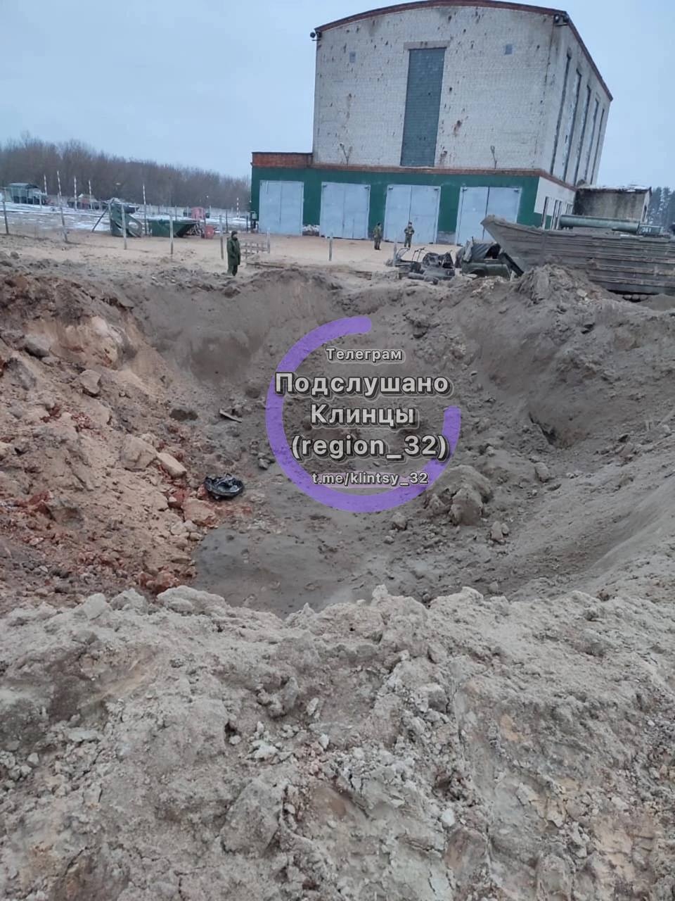У Брянській області пролунали вибухи на території двох військових частин (відео)