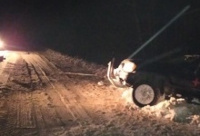 На Волині рятувальники дістали зі снігової пастки авто волонтерів