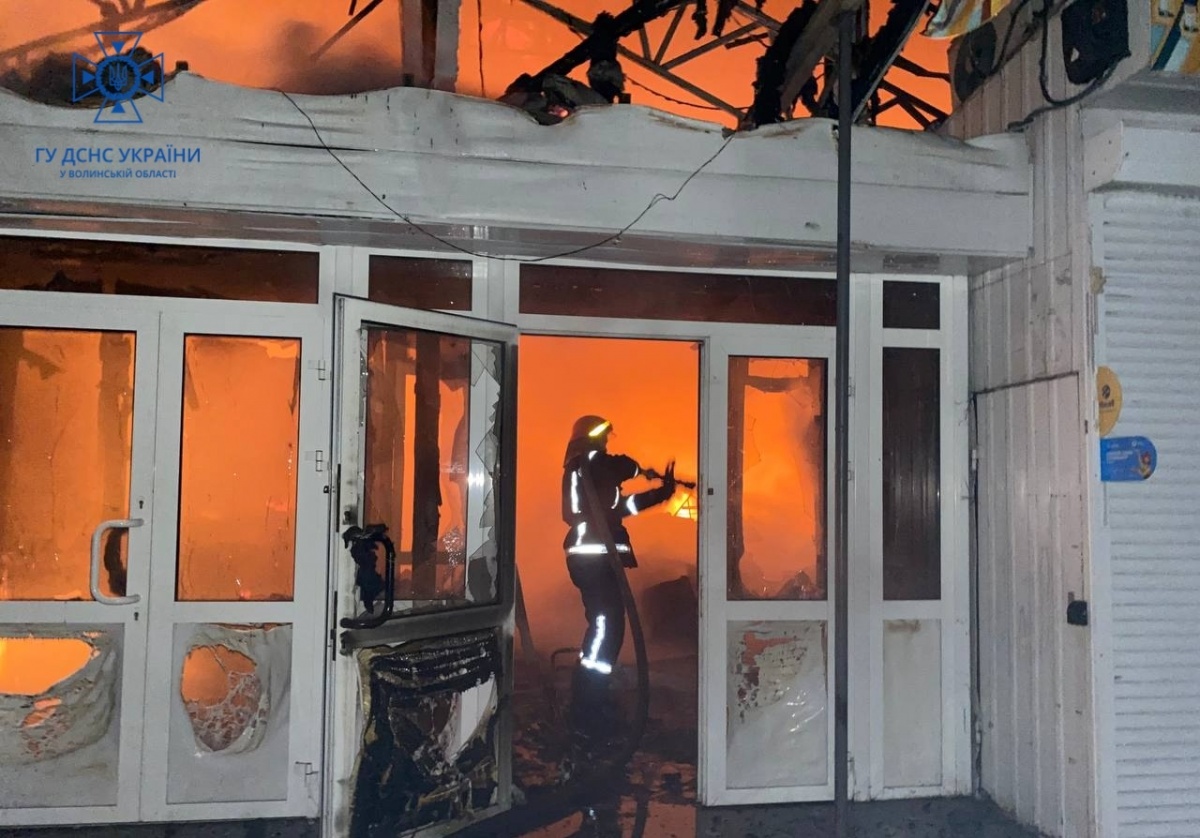 Причиною пожежі на ринку у Луцьку міг бути й підпал