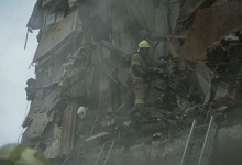 Внаслідок удару по житловому будинку у Дніпрі загинули 35 людей (фото)