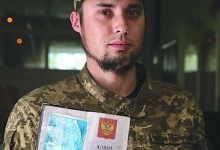 З російським паспортом воює за Україну