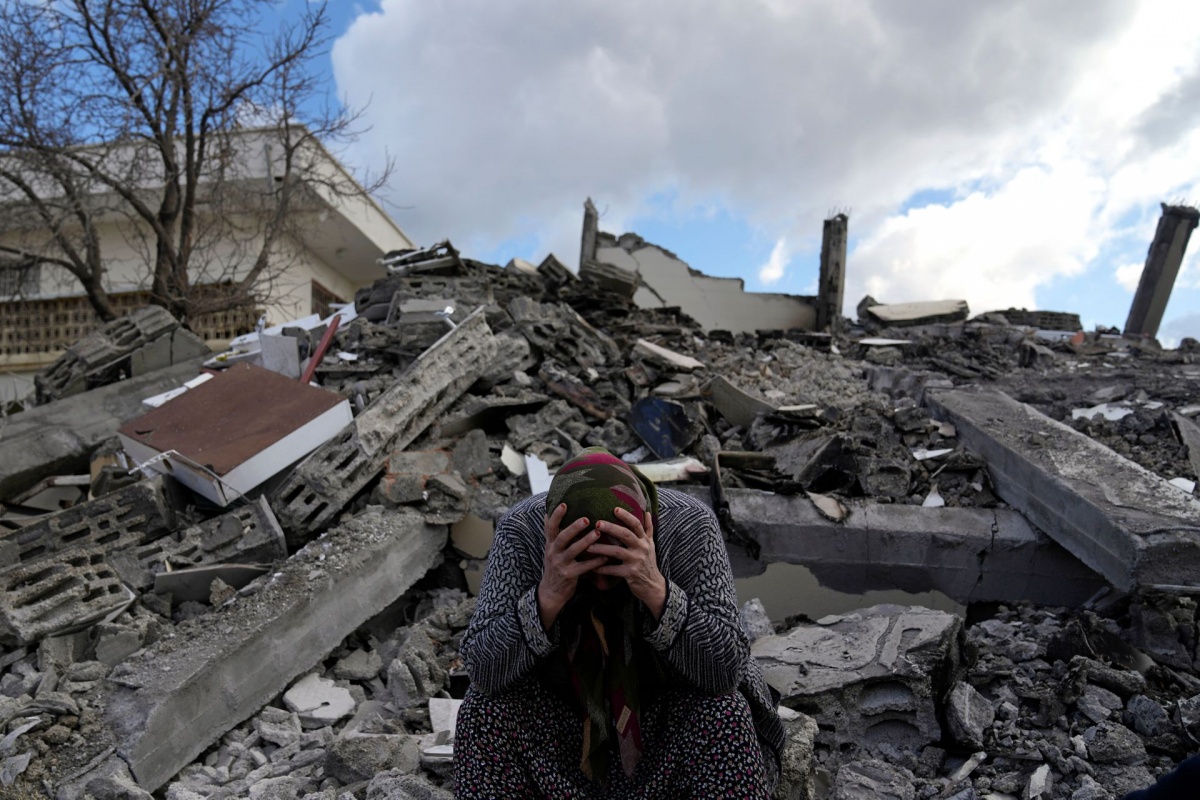 Від землетрусів у Туреччині та Сирії загинули майже 8 тисяч людей
