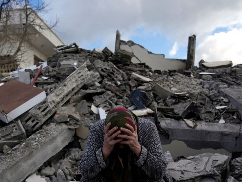 Від землетрусів у Туреччині та Сирії загинули майже 8 тисяч людей