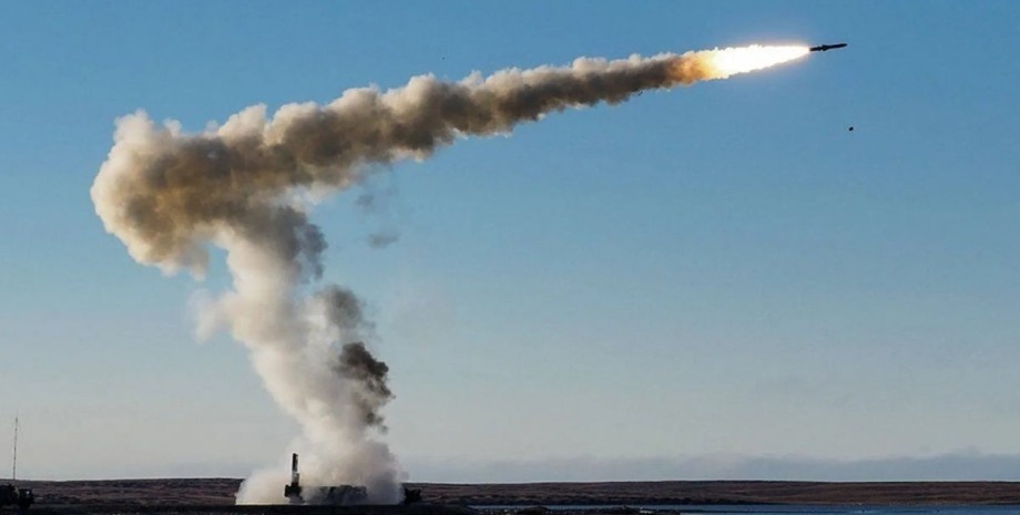 Російські ракети поцілили у кілька областей