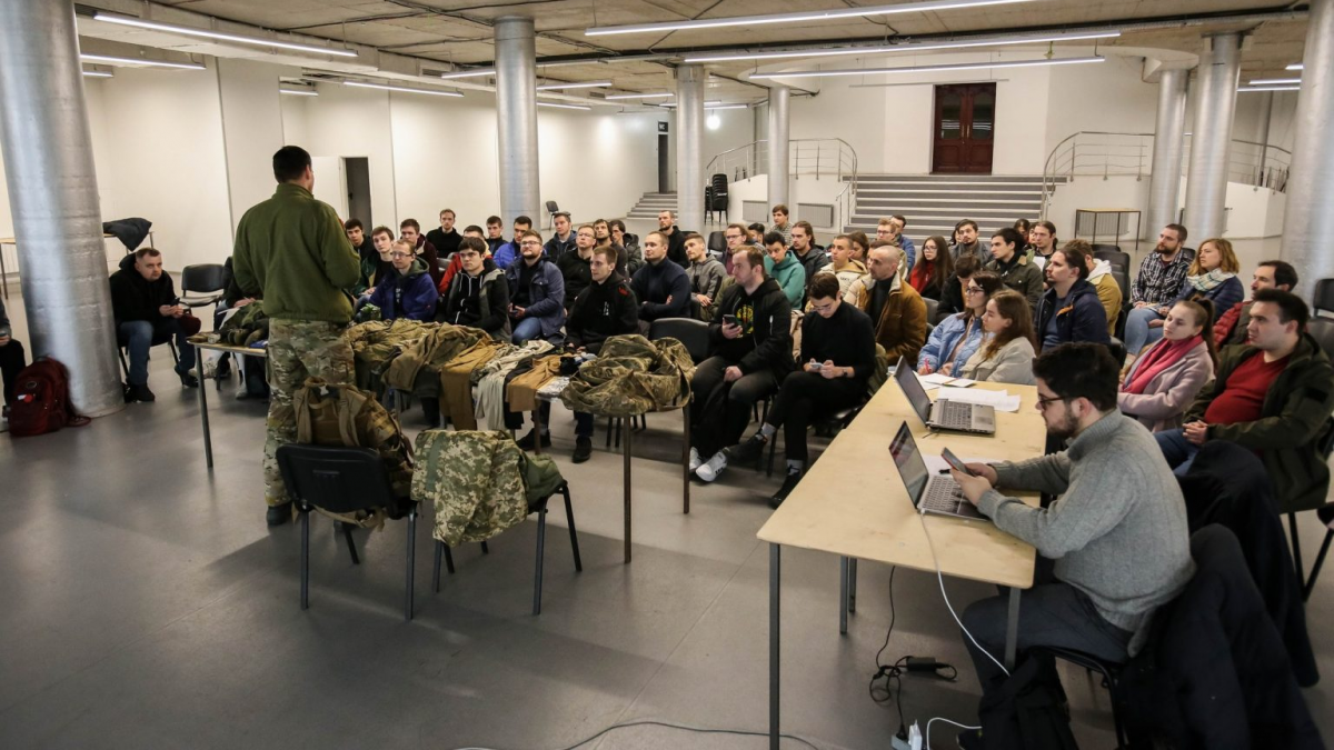 Волинян кличуть на перший курс навчання Центру воєнної підготовки цивільних