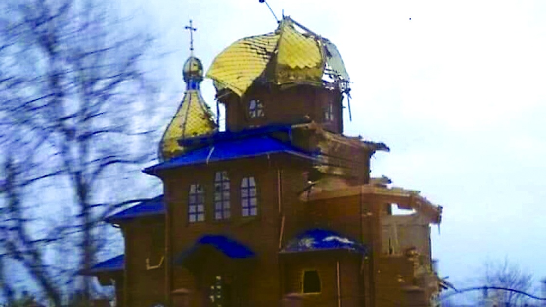 Обстріляний храм у Волновасі