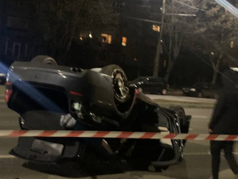 У поліції прокоментували аварію у Луцьку, у якій БМВ перекинулось на дах
