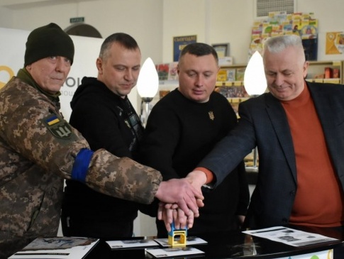 У Луцьку відбулося погашення поштової марки «ПТН ПНХ!»