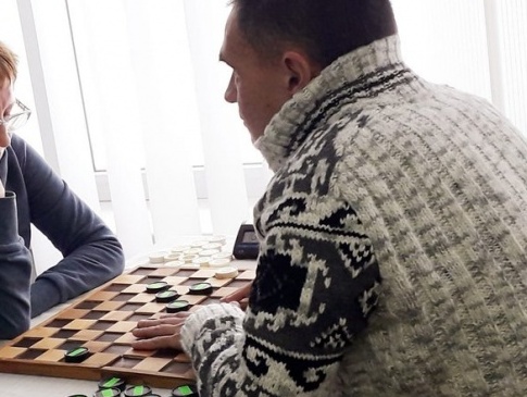 До Луцька евакуювався чемпіон світу з шашок