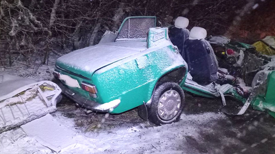 Автівку розірвало від удару: в аварії на трасі Київ-Ковель-Ягодин загинуло подружжя