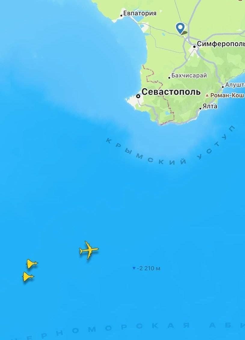 До Криму наблизився британський літак-розвідник у супроводі винищувачів