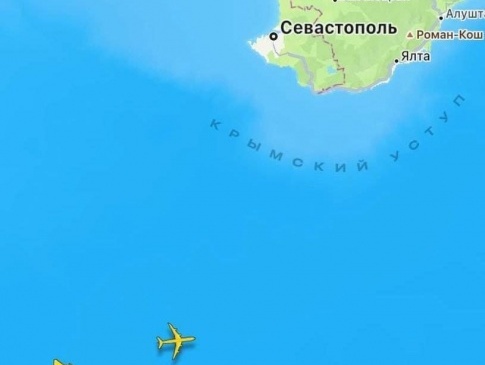До Криму наблизився британський літак-розвідник у супроводі винищувачів