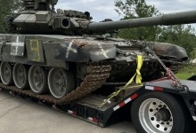Україна передала американцям трофейний російський танк Т-90А