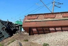 Поруч із Севастополем підірвали вантажний потяг