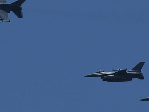 Українські пілоти вже почали навчання на F-16