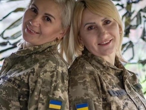 Рідні сестри пішли захищати Україну