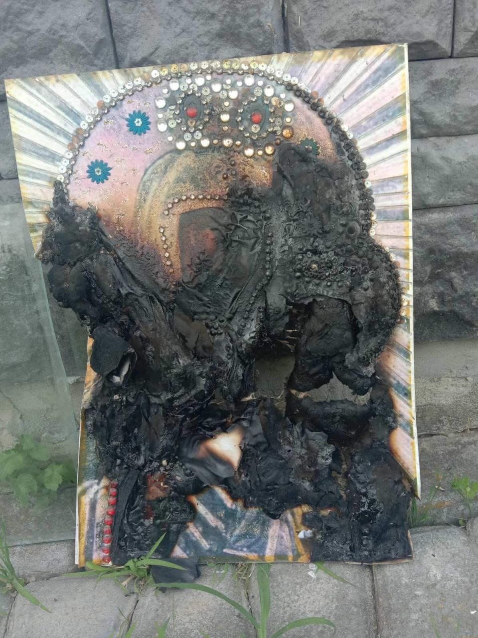На Волині вандали спалили чудотворну ікону