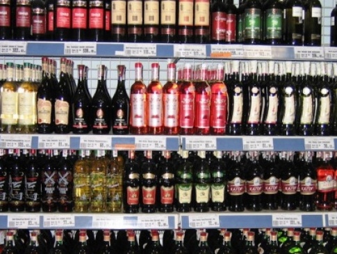 В Україні суттєво подорожчає алкоголь