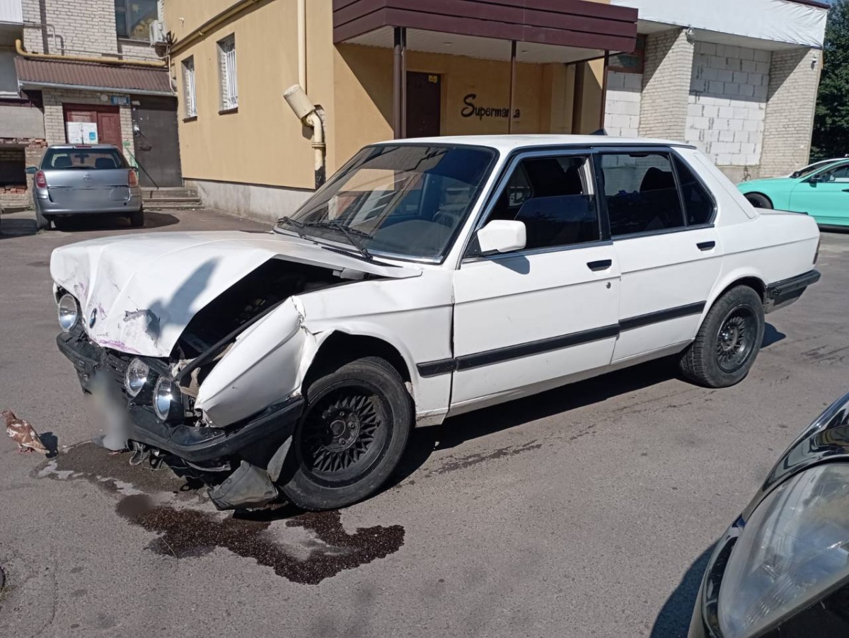 У Луцьку водій BMW збив трьох дітей і втік