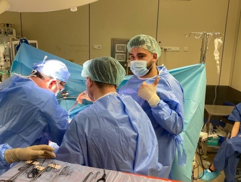 Волинські хірурги пройшли закордонне навчання з операцій на печінці (фото)