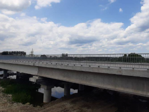 Відновили рух через міст на трасі «Луцьк-Львів»